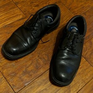 Men's dress shoes